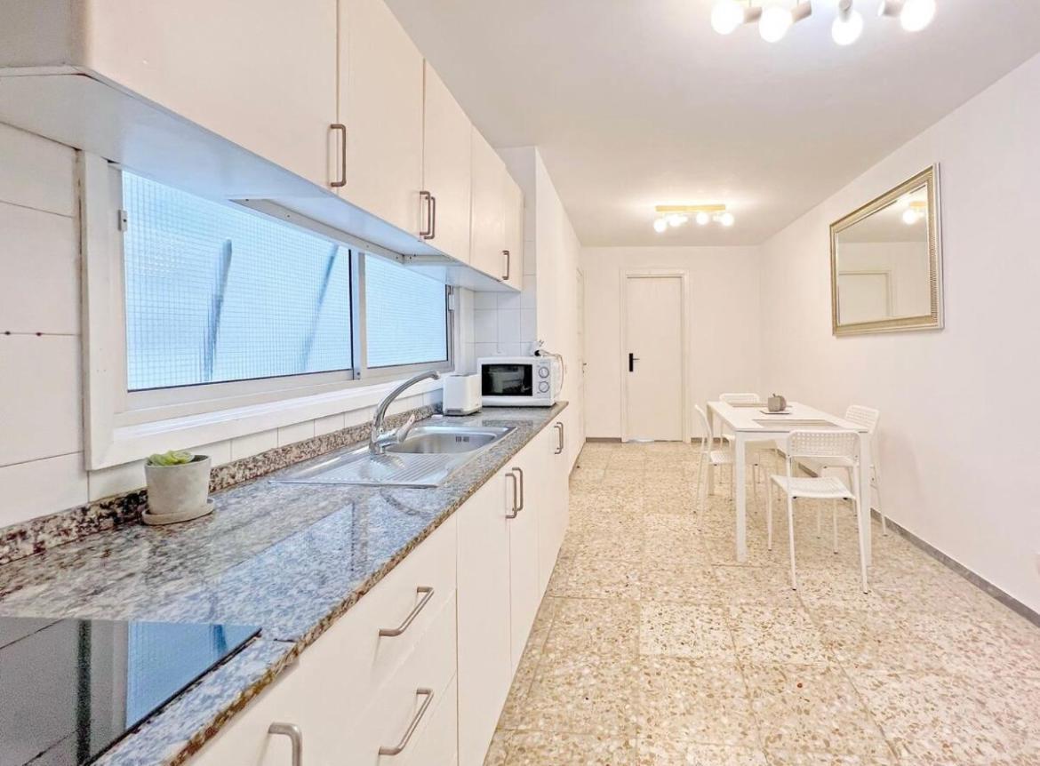 ארונה Cozy 2Bedroom Apartments In Los Cristianos מראה חיצוני תמונה